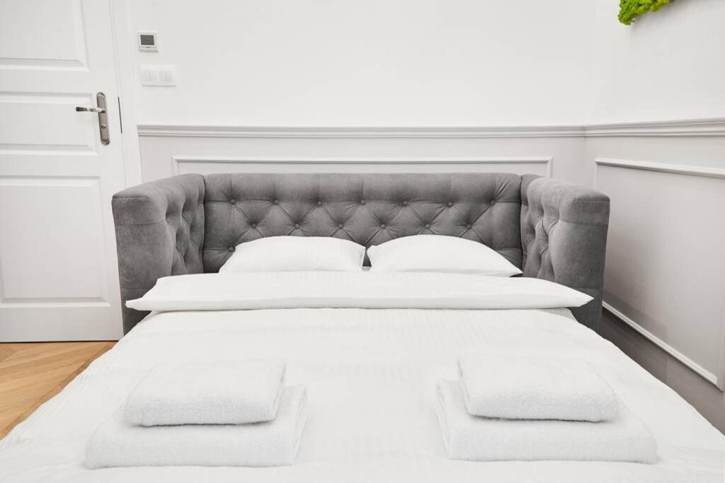 Househost Apartment I: Studencka Street كراكوفيا المظهر الخارجي الصورة